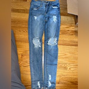American eagle jeans w distressing